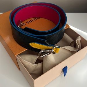 Reversible strap-Bandouliere